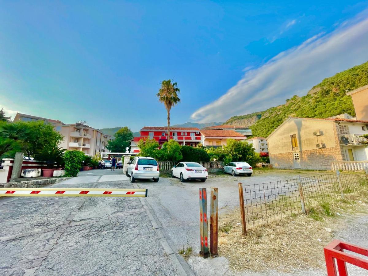 Vila L Budva Hotel Buitenkant foto