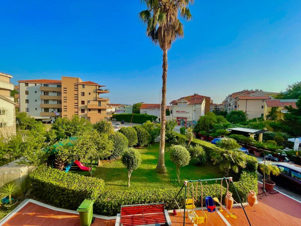 Vila L Budva Hotel Buitenkant foto
