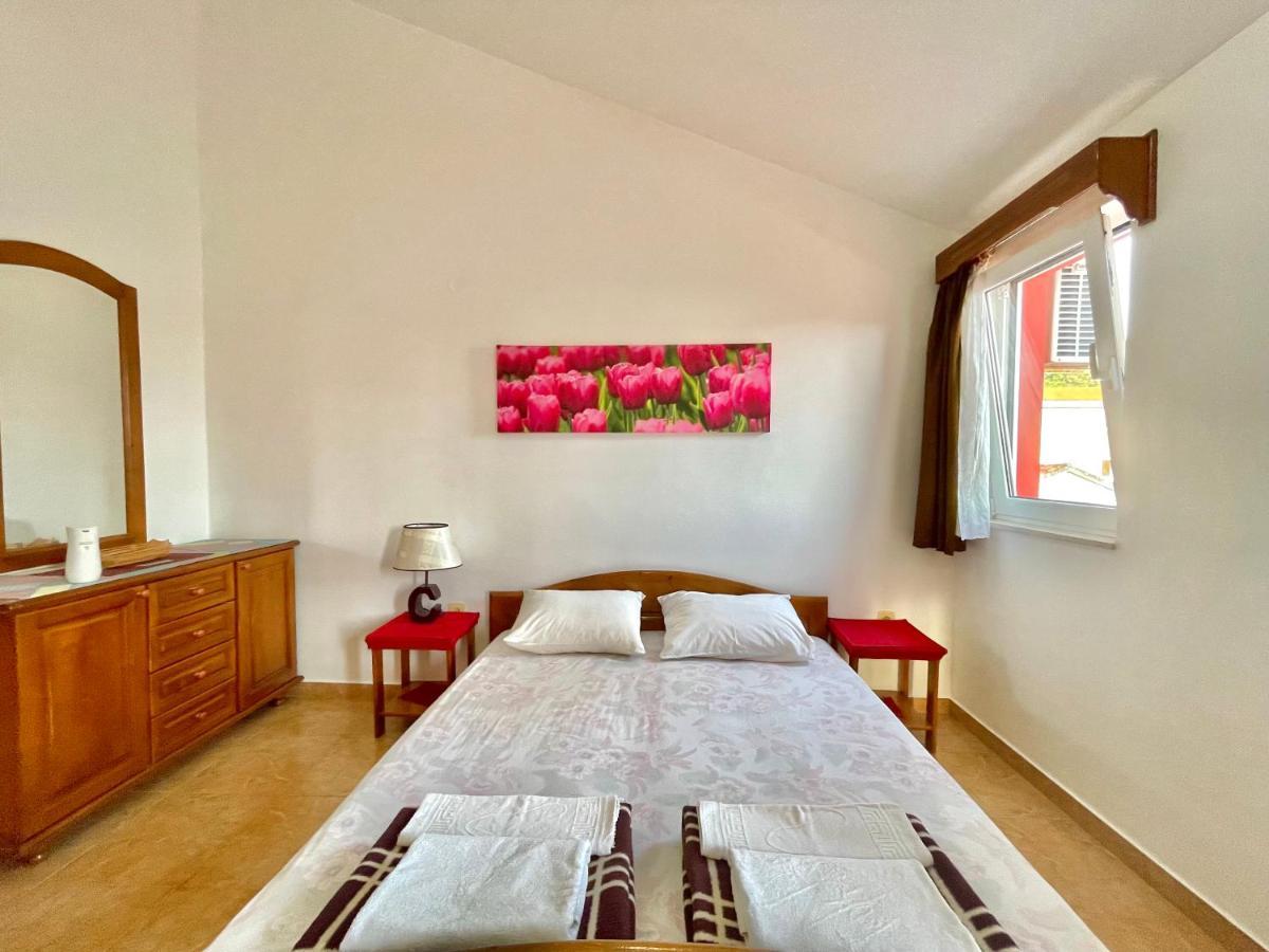 Vila L Budva Hotel Buitenkant foto