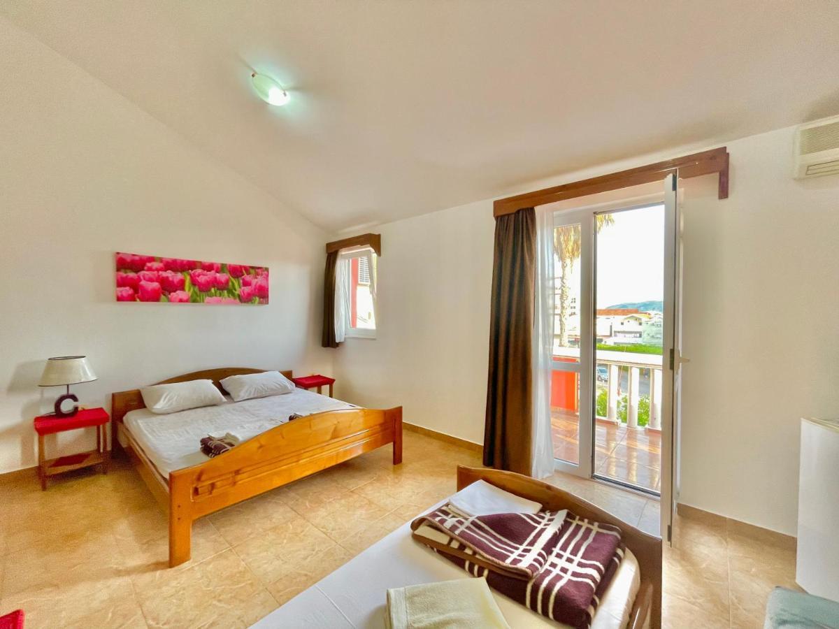 Vila L Budva Hotel Buitenkant foto